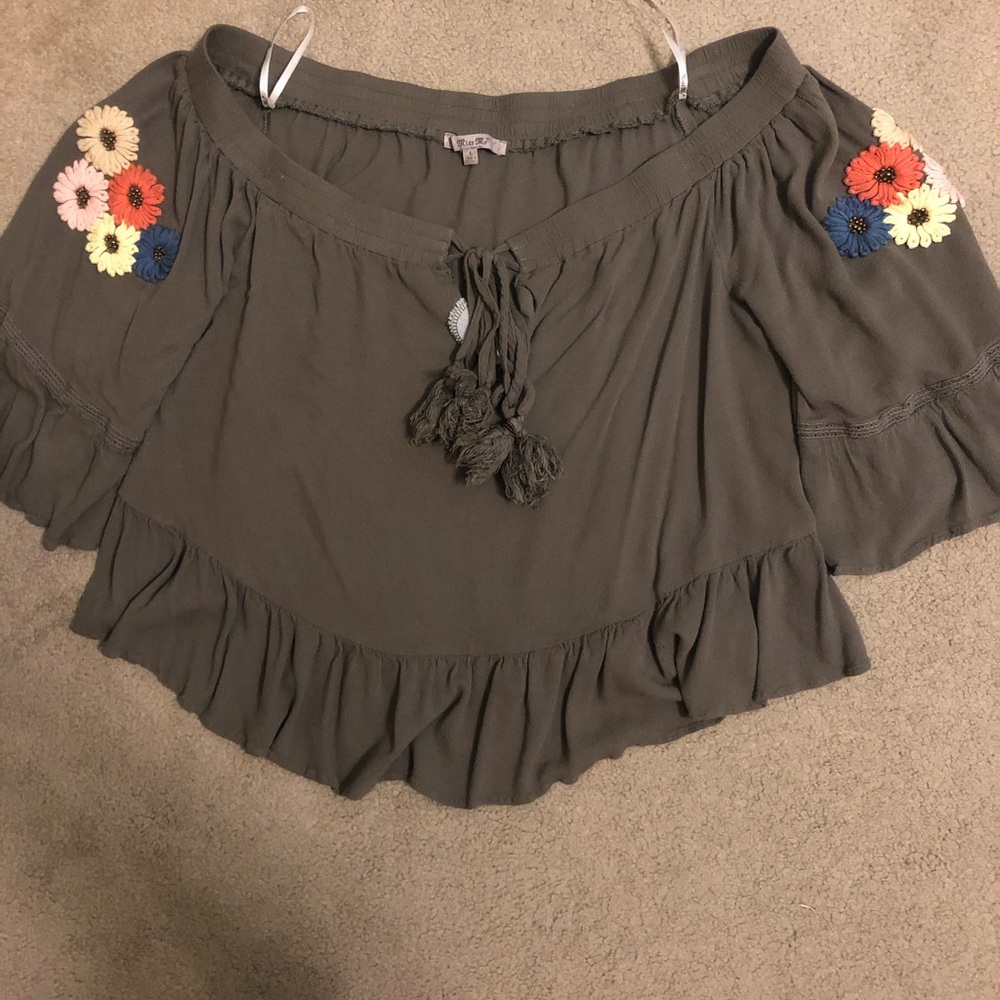 Miss Me cropped blouse